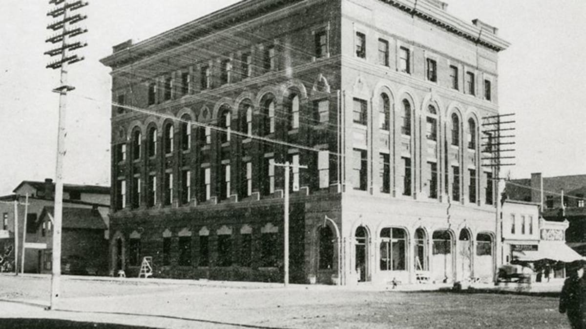 Empire Block, 1905