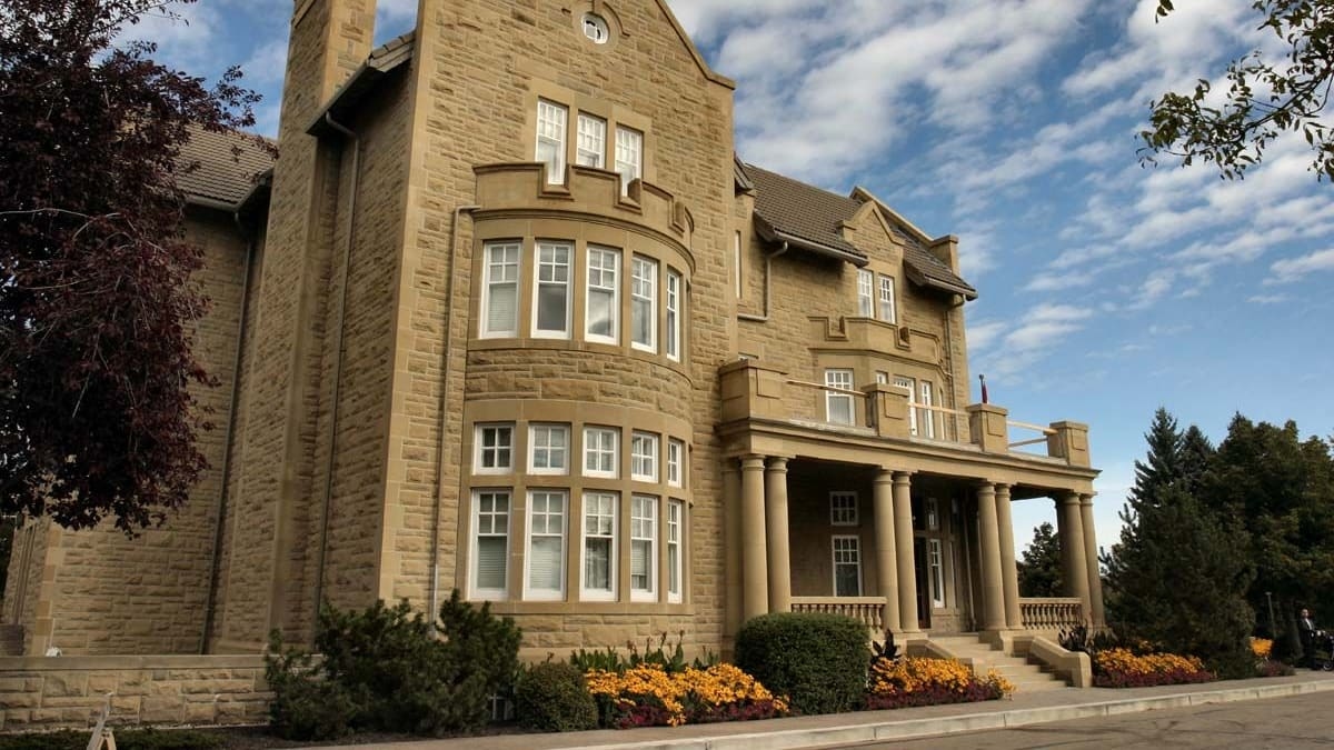 Government House, 2007, front elevation. Photo by Lawrence Herzog. Courtesy of City of Edmonton Sustainable Development.