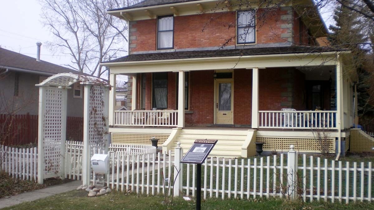 Margaret Martin Residence, 2006, front elevation. City of Edmonton Archives EA-792-286.