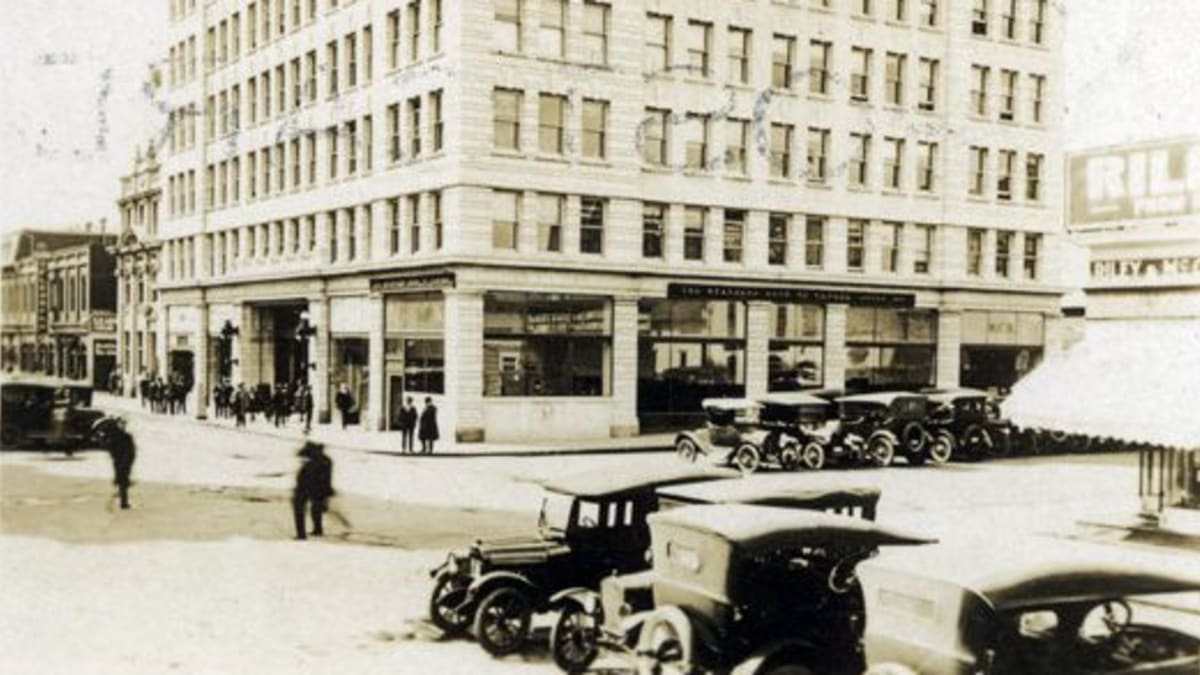 The McLeod Building, 1915, front elevation. City of Edmonton Archives EA-10-368.